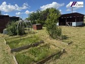 Parduodamas sodo sklypas su poilsio nameliu