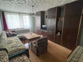 Parduodamas butas Gelgaudiškyje, Mokyklos