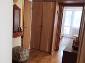 Butas įsikūręs ramioje, žalumos apsuptoje - nuotraukos Nr. 6