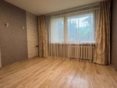 Parduodamas erdvus 3 kambarių butas mūriniame - nuotraukos Nr. 4