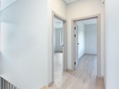  Modernus namas su terasa ir vaizdu į gamtą - nuotraukos Nr. 10