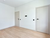  Modernus namas su terasa ir vaizdu į gamtą - nuotraukos Nr. 12