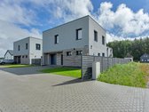  Modernus namas su terasa ir vaizdu į gamtą