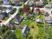 Parduodami du namai su sklypais šalia vienas
