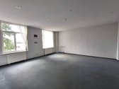 Administracinis pastatas su žemės sklypu ir - nuotraukos Nr. 7