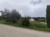 Sodo namas, ramioje vietoje, pavasarį - nuotraukos Nr. 3