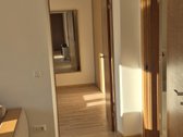 Šviesus 2 kambarių butas su privačiu kiemu – - nuotraukos Nr. 2