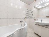 Parduodamas erdvus ir funkcionalus 3 kambarių - nuotraukos Nr. 15