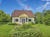 Molėtų rajono Alantos miestelio centre, prie - nuotraukos Nr. 2