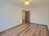 Parduodamas suremontuotas keturių kambarių - nuotraukos Nr. 12