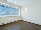 Parduodamas Išskirtinis 4 Kambarių Dviejų - nuotraukos Nr. 30