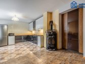 Didelis, trijų aukštų namas apsuptas pušynų - nuotraukos Nr. 5