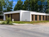 Erdvus, L formos vieno aukšto namas Pavilnyje