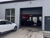 Nuomojamos buvusio serviso patalpos. Galima