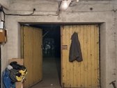 Parduodamas sausas požeminis garažas su rūsiu