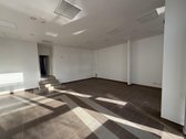 Išnuomojamos įrengtos 77 m² komercinės - nuotraukos Nr. 3