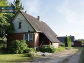 Erdvus Namas Su 25 Arų Sklypu Laičių Kaime –
