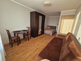 Išnuomojamas butas ilgalaikei nuomai, šalia - nuotraukos Nr. 2
