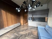 Moderni studija prabangiame „renesanso“ - nuotraukos Nr. 9