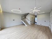 Liko paskutinis pilnos apdailos namas (kairė - nuotraukos Nr. 3