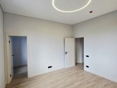 Liko paskutinis pilnos apdailos namas (kairė - nuotraukos Nr. 18