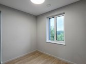 Liko paskutinis pilnos apdailos namas (kairė - nuotraukos Nr. 22