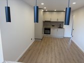 Parduodamas šiuolaikiškai įrengtas 3 kambarių - nuotraukos Nr. 2