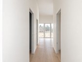 Modernaus fasado sublokuotas namas. Pilnos - nuotraukos Nr. 12