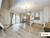 Erdvus keturių kambarių butas su balkonu ir - nuotraukos Nr. 5