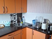 Namas dalinai renovuotas. Butas ne kampinis, - nuotraukos Nr. 2
