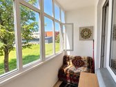Parduodamas šviesus ir šiltas 2 kambarių - nuotraukos Nr. 3