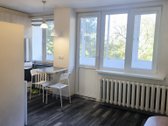 Šviesi 1 k. studija su dideliu balkonu - nuotraukos Nr. 2