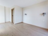 Kotedžas su pilna apdaila ir žemės sklypo - nuotraukos Nr. 8