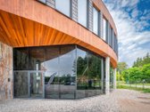 Išskirtinis pastatas tiek architektūriniais - nuotraukos Nr. 2