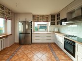 Parduodamas erdvus ir kokybiškai įrengtas - nuotraukos Nr. 7