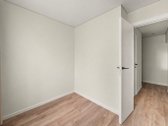 Naujai įrengtas 3 kambarių būstas su atskiru - nuotraukos Nr. 14