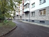 Parduodamas trijų kambarių butas su puikiu - nuotraukos Nr. 9