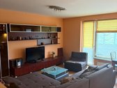 Mūrinis namas ramioje, žalumos apsuptoje - nuotraukos Nr. 2