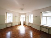 - Gerai matoma vieta – galima pasikabinti savo reklaminę iškabą;
- Patalpos pačiame Vilniaus centre, itin lengvai randama vieta;
- ... - Gerai matoma vieta – galima pasikabinti savo reklaminę iškabą;
- Patalpos pačiame Vilniaus centre, itin lengvai randama vieta;
- ...