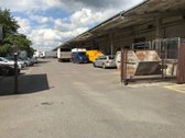 Išnuomojamos sandėliavimo patalpos su antresolėmis (yra krovininis liftas).
Autonominis dujinis šildymas, rampa.
Šalia galime pasiūlyti ... Išnuomojamos sandėliavimo patalpos su antresolėmis (yra krovininis liftas).
Autonominis dujinis šildymas, rampa.
Šalia galime pasiūlyti ...