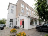 Išnuomojamos erdvios patalpos, tinkančios administracinei ar paslaugų sferoms.
• Bendras plotas – 220 kv.m;
• Patalpos išsidėsčiusios ... Išnuomojamos erdvios patalpos, tinkančios administracinei ar paslaugų sferoms.
• Bendras plotas – 220 kv.m;
• Patalpos išsidėsčiusios ...