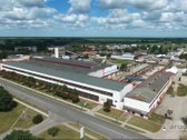 Parduodamos komercinės/pramoninės patalpos Marijampolės mieste. Patogus susisiekimas su transporto infrastruktūra. Šalia vienos iš ... Parduodamos komercinės/pramoninės patalpos Marijampolės mieste. Patogus susisiekimas su transporto infrastruktūra. Šalia vienos iš ...
